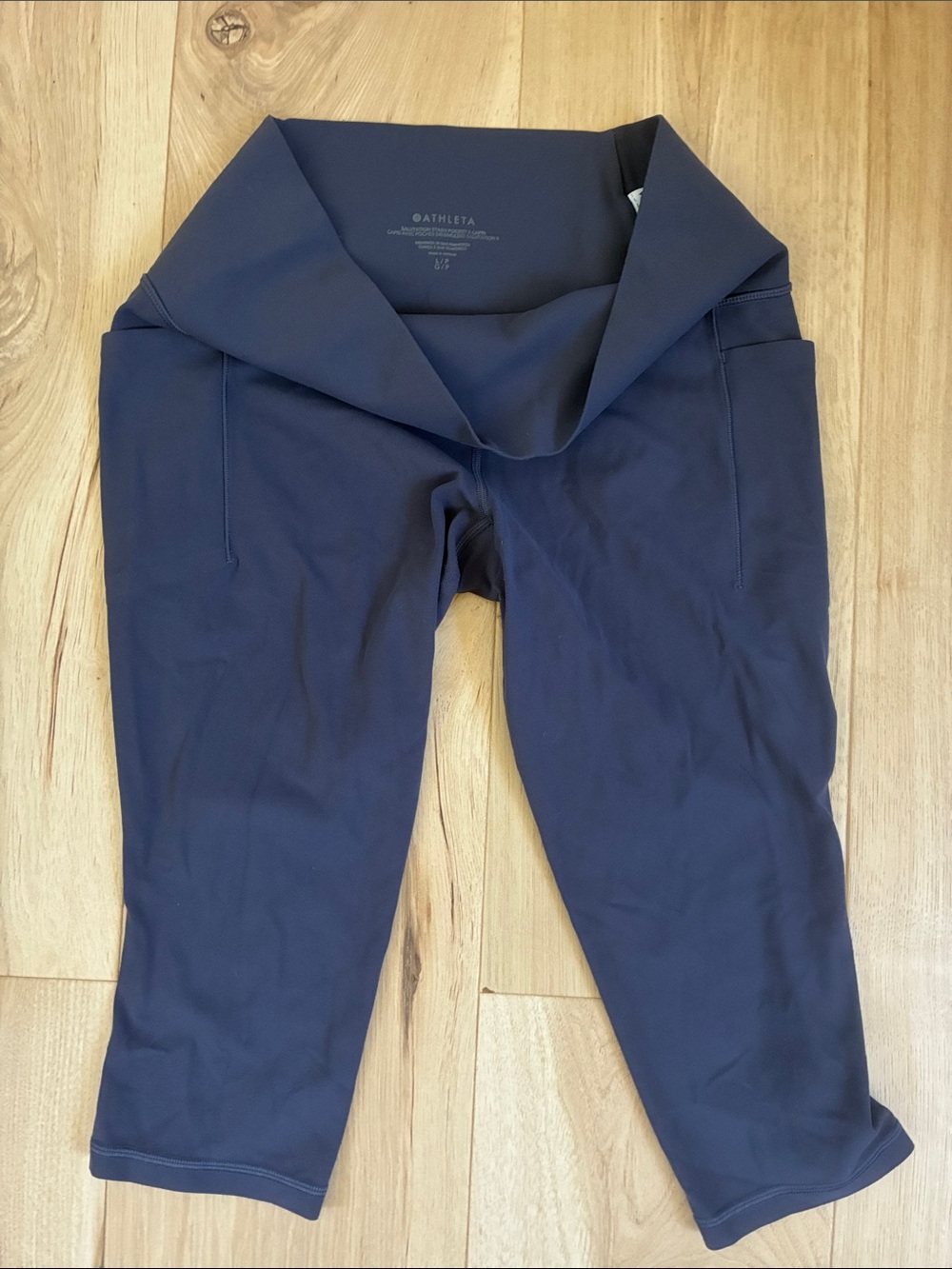 Athleta Dark Navy Fold-Over Waist Cropped Leggings